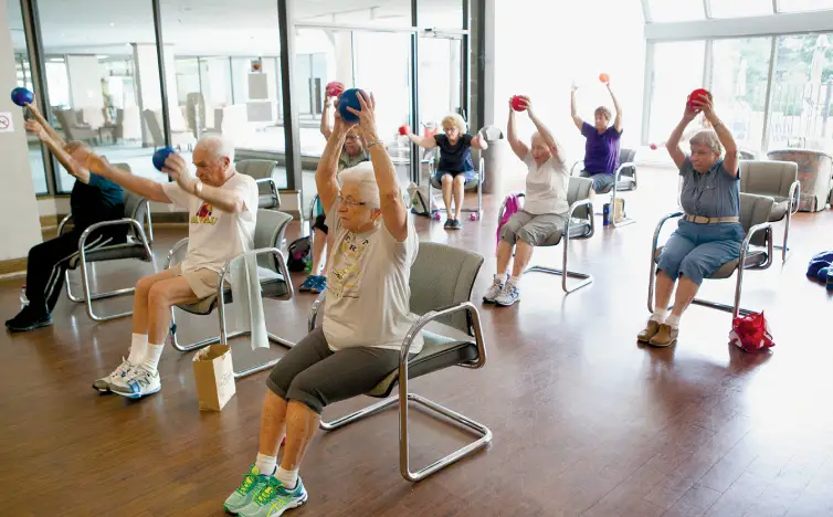 Read more about the article Why Strength Training Helps Prevent Falls in Older Adults