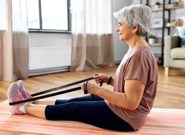 Read more about the article 10-Minute Senior Workout for Strength, Balance, and Mobility